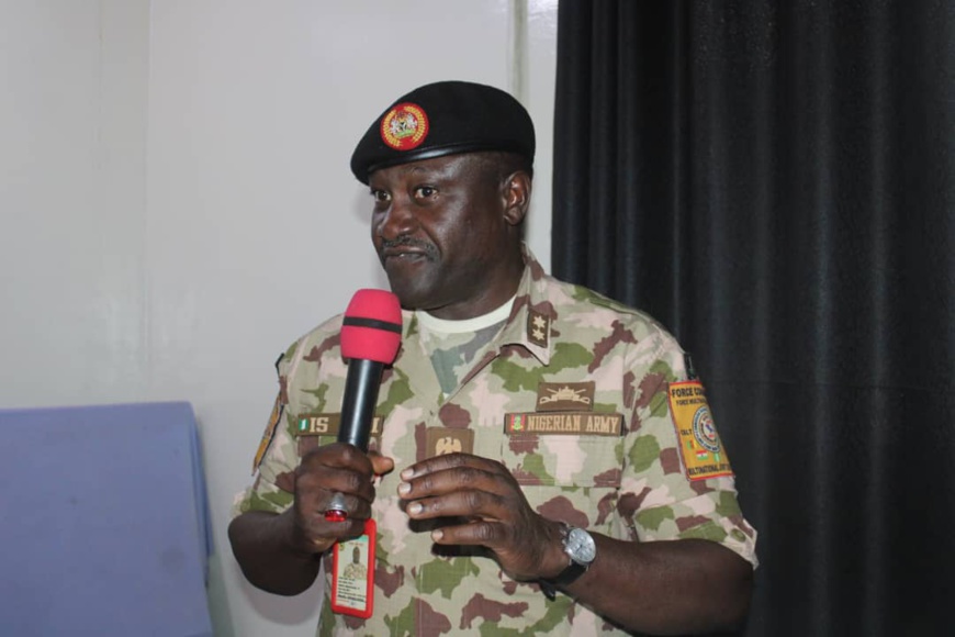 Force multinationale interarmées : le commandant nomme de nouveaux officiers d’état-major Force multinationale interarmées : le commandant nomme de nouveaux officiers d’état-major