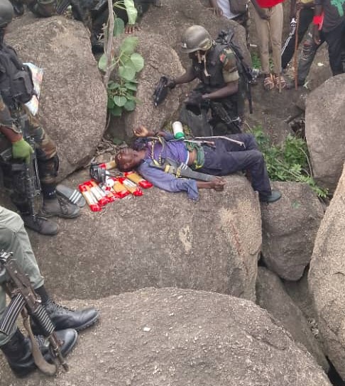 Cameroun : Le BIR met fin à un réseau de kidnapping dans les monts Moutouroua à l’Extrême-Nord Cameroun : Le BIR met fin à un réseau de kidnapping dans les monts Moutouroua à l’Extrême-Nord