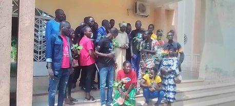 Tchad : plus de 200 arbres mise en terre à Bébédjia par la communauté U-Report Tchad : plus de 200 arbres mise en terre à Bébédjia par la communauté U-Report