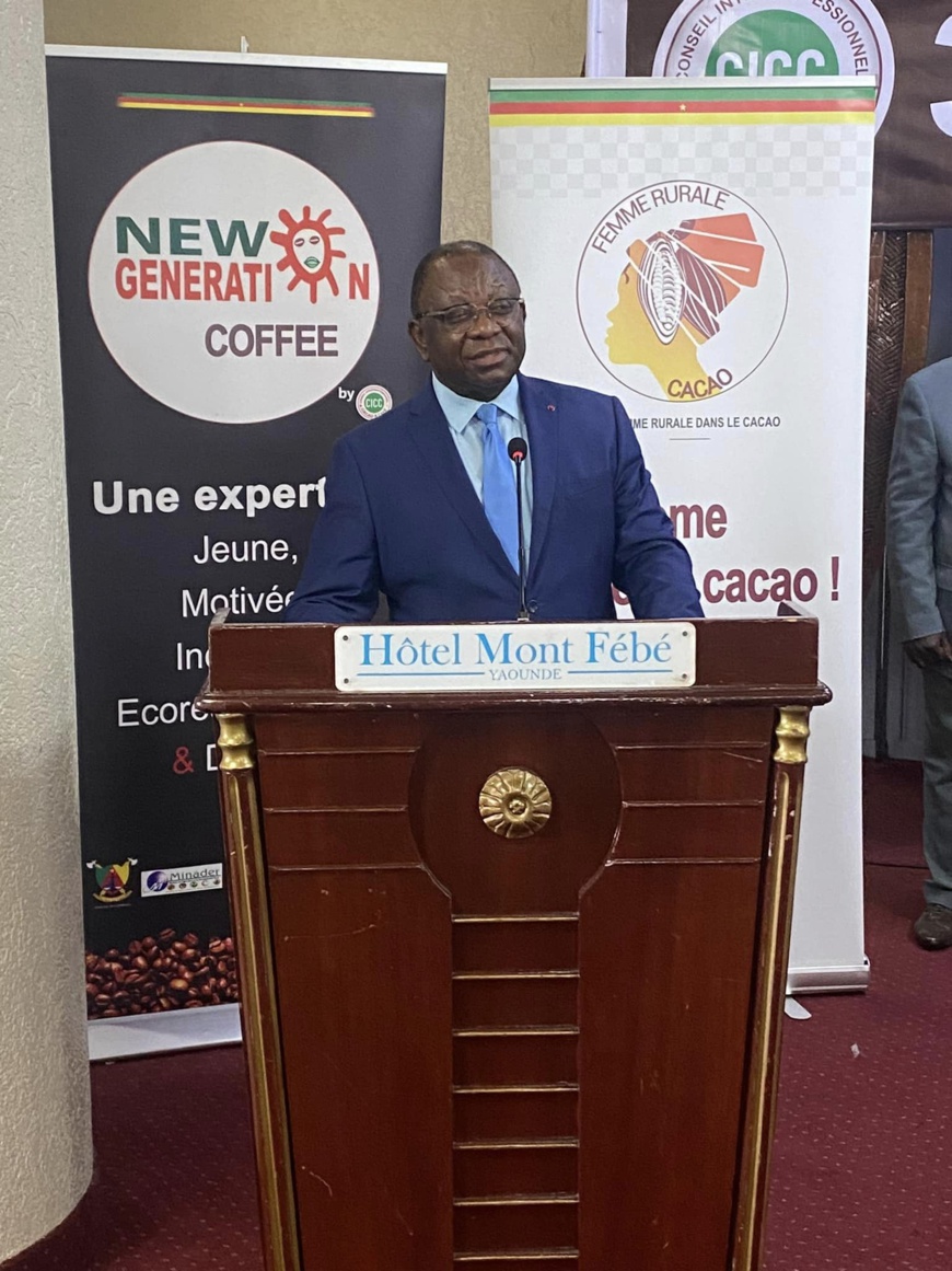 Cameroun : le ministre du Commerce dénonce les exportations frauduleuses de cacao et de café vers le Nigeria Cameroun : le ministre du Commerce dénonce les exportations frauduleuses de cacao et de café vers le Nigeria