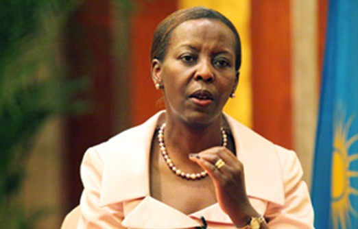 Débat sur le changement de constitution en Afrique : « On ne peut pas faire des injonctions aux adultes » dixit, Louise Mushikiwabo, chef de la diplomatie Rwandaise Débat sur le changement de constitution en Afrique : « On ne peut pas faire des injonctions aux adultes » dixit, Louise Mushikiwabo, chef de la diplomatie Rwandaise