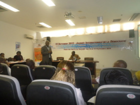 Cameroun : Dynamique Citoyenne lance la campagne « Tournons la Page » ! Cameroun : Dynamique Citoyenne lance la campagne « Tournons la Page » !