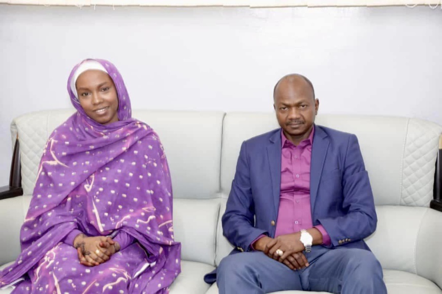 Tchad : le ministre de la Jeunesse et des Sports reçoit sa collègue des Transports Tchad : le ministre de la Jeunesse et des Sports reçoit sa collègue des Transports