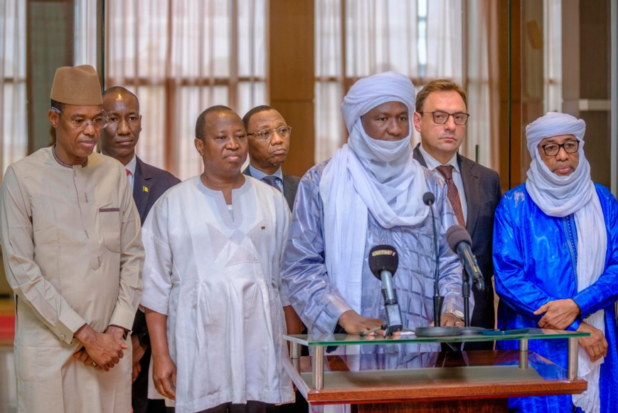 Mali : le colonel Assimi Goïta reçoit les ministres de l’AES et Glavkosmos pour un projet satellitaire Mali : le colonel Assimi Goïta reçoit les ministres de l’AES et Glavkosmos pour un projet satellitaire