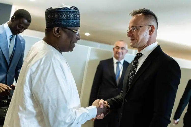 Tchad-Hongrie : signature des accords de coopération entre les deux pays Tchad-Hongrie : signature des accords de coopération entre les deux pays