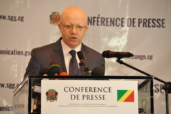 Congo: Thierry Moungalla, « la convocation du référendum est le plus puissant des mécanismes en démocratie » Congo: Thierry Moungalla, « la convocation du référendum est le plus puissant des mécanismes en démocratie »