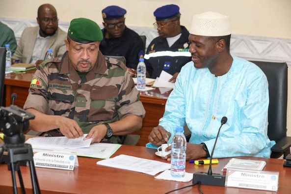 Mali : Réunion du Comité Interministériel de Gestion des Crises et Catastrophes Mali : Réunion du Comité Interministériel de Gestion des Crises et Catastrophes