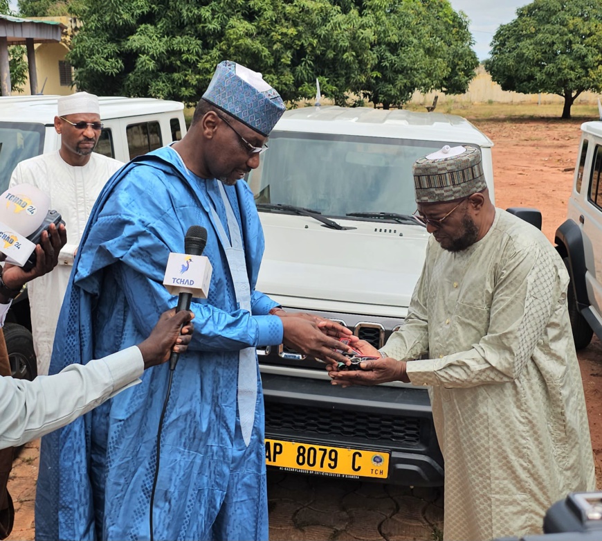 Tchad : Le ministère de l'Éducation dote les provinces du Mandoul et du Barh El Gazel de nouveaux véhicules Tchad : Le ministère de l'Éducation dote les provinces du Mandoul et du Barh El Gazel de nouveaux véhicules