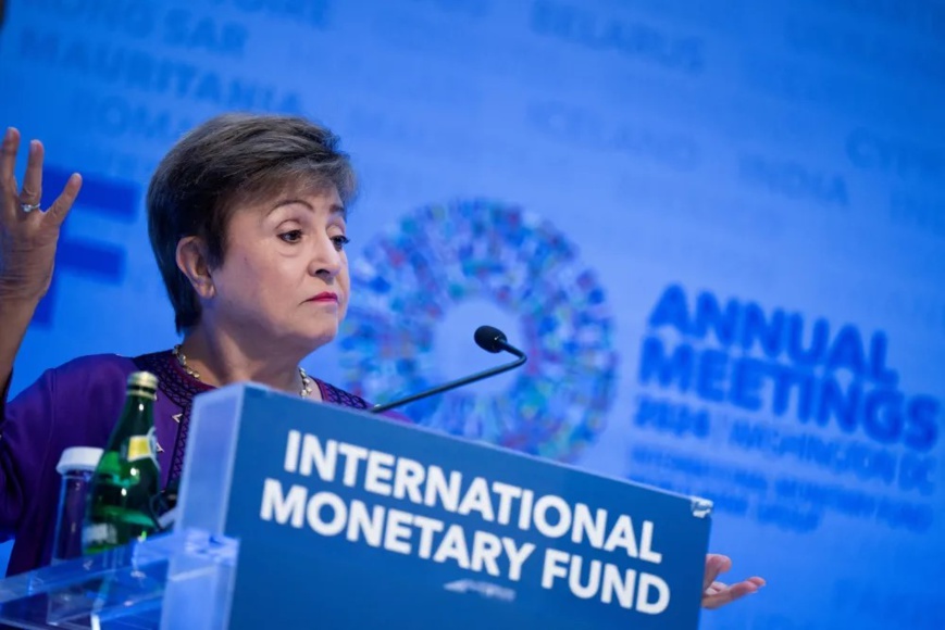 La directrice générale du Fonds monétaire international (FMI), Kristalina Georgieva, prononce un discours à Washington le 17 octobre. Photo: Brendan Smialowski / AFP via Getty Images La directrice générale du Fonds monétaire international (FMI), Kristalina Georgieva, prononce un discours à Washington le 17 octobre. Photo: Brendan Smialowski / AFP via Getty Images