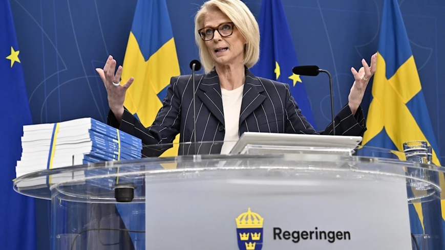 La ministre des Finances Elisabeth Svantesson présente le budget du gouvernement pour 2024. Crédit : Jonas Ekströmer/TT