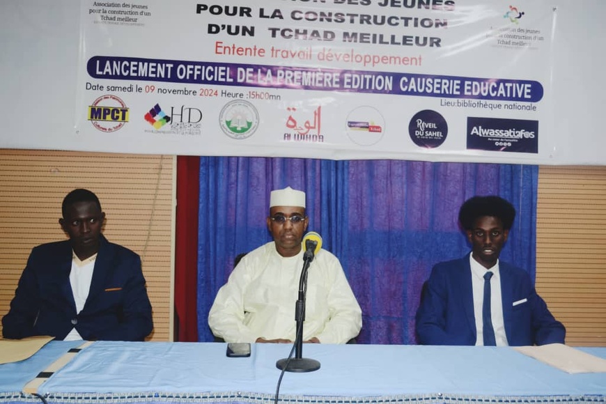 "Causerie Éducative" : une initiative pour renforcer les échanges entre jeunes au Tchad "Causerie Éducative" : une initiative pour renforcer les échanges entre jeunes au Tchad