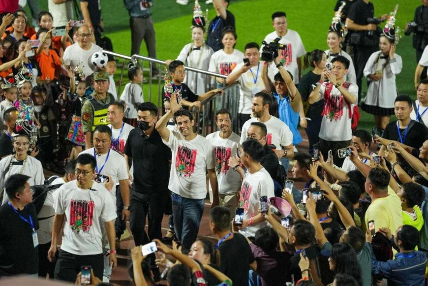 Former Brazilian soccer star Ricardo Kaka waves to soccer fans in a stadium in Rongjiang county, southwest China's Guizhou province, May 27, 2024. (Photo by Yang Wenshu/People's Daily Online) Former Brazilian soccer star Ricardo Kaka waves to soccer fans in a stadium in Rongjiang county, southwest China's Guizhou province, May 27, 2024. (Photo by Yang Wenshu/People's Daily Online)