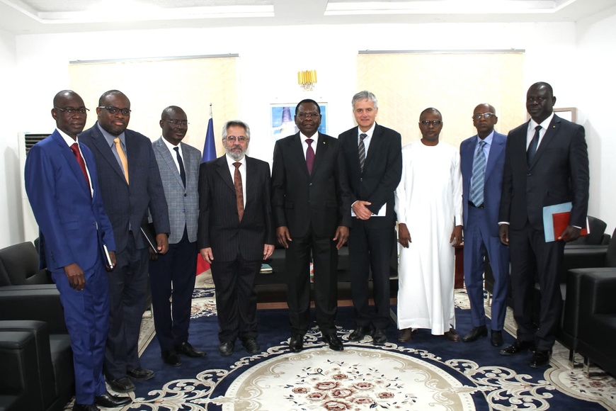 Tchad : le PM reçoit le directeur régional de la Banque mondiale pour l’Afrique centrale et de l’Ouest Tchad : le PM reçoit le directeur régional de la Banque mondiale pour l’Afrique centrale et de l’Ouest