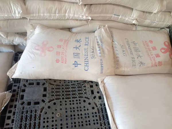 La Chine apporte son soutien au Tchad : Un don de riz pour soulager les sinistrés La Chine apporte son soutien au Tchad : Un don de riz pour soulager les sinistrés