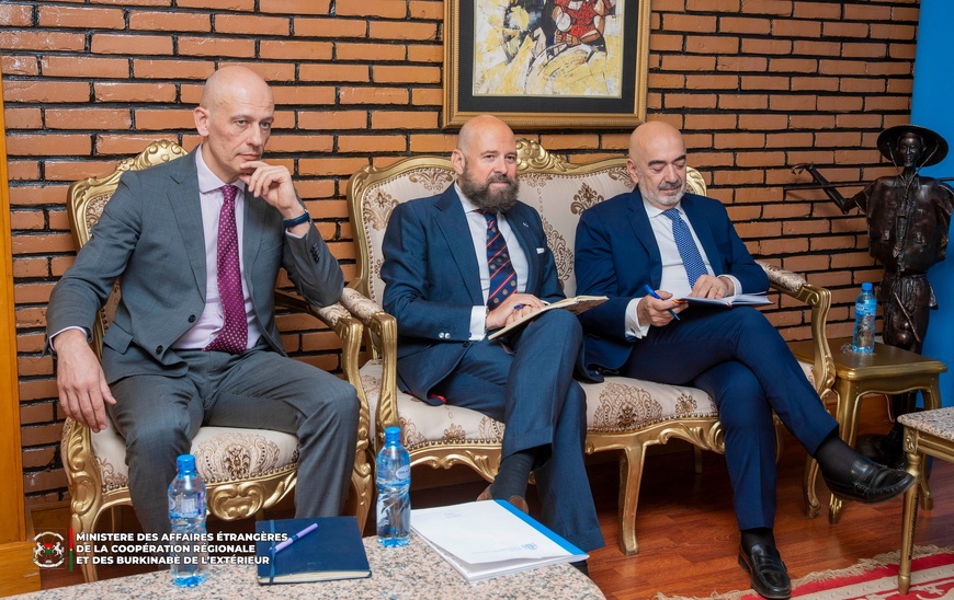 Burkina :  l’Espagne présente sa nouvelle stratégie pour l’Afrique au chef de la diplomatie Burkina :  l’Espagne présente sa nouvelle stratégie pour l’Afrique au chef de la diplomatie