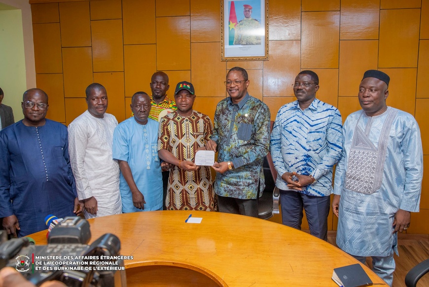 Burkina :  une contribution de 5 millions de FCFA de la diaspora burkinabè du Bénin