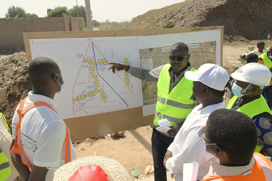 Tchad : Les travaux de bitumage à N'Djaména sous surveillance Tchad : Les travaux de bitumage à N'Djaména sous surveillance