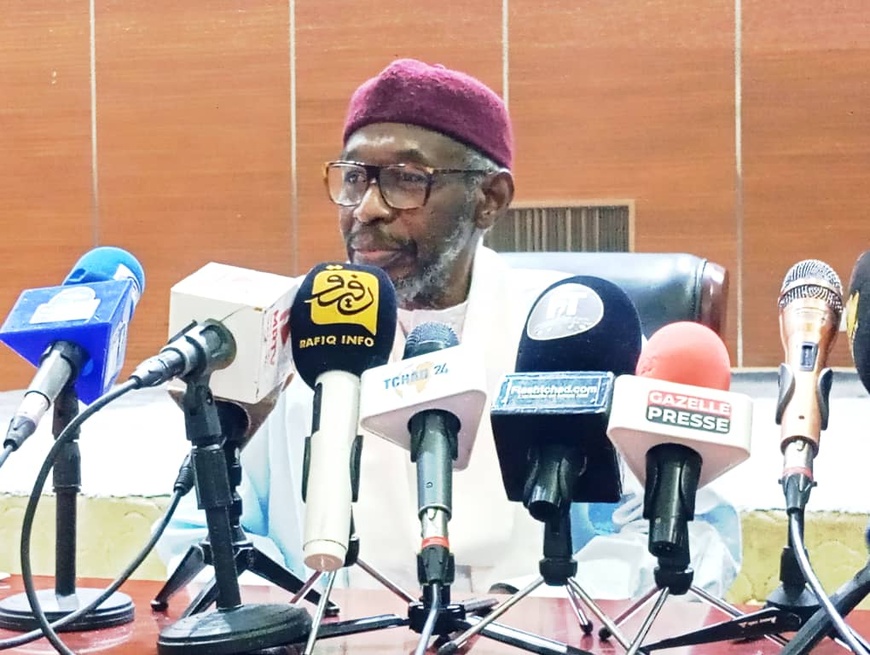 Tchad : Les partis politiques condamnent l'attaque contre le palais présidentiel et soutiennent le chef de l'État Tchad : Les partis politiques condamnent l'attaque contre le palais présidentiel et soutiennent le chef de l'État