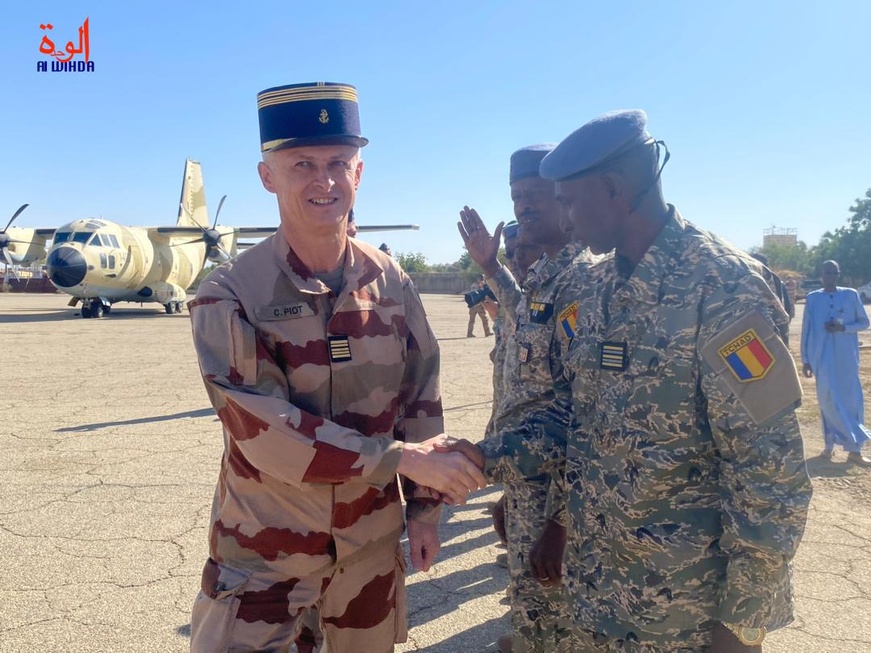 En images : Au Tchad, les forces françaises s'apprêtent à rétrocéder la base militaire d'Abéché En images : Au Tchad, les forces françaises s'apprêtent à rétrocéder la base militaire d'Abéché
