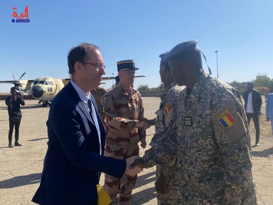 En images : Au Tchad, les forces françaises s'apprêtent à rétrocéder la base militaire d'Abéché En images : Au Tchad, les forces françaises s'apprêtent à rétrocéder la base militaire d'Abéché