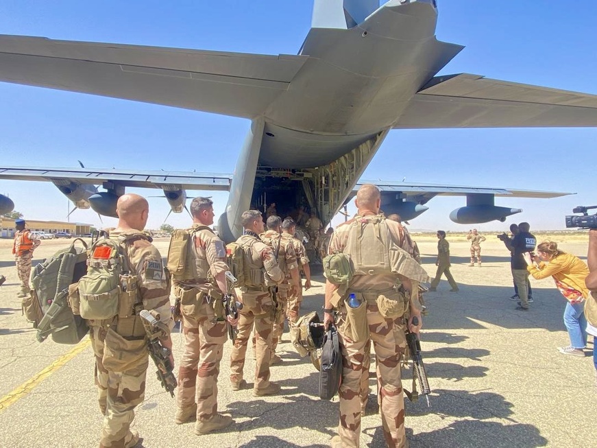 Tchad : L’état-major des armées annonce le départ des forces françaises d’Abéché Tchad : L’état-major des armées annonce le départ des forces françaises d’Abéché