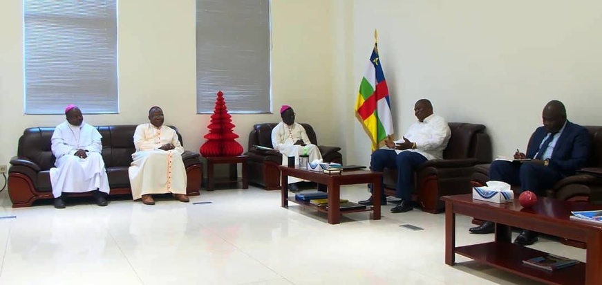 RCA : Rencontre du Président Faustin Archange Touadera avec les Évêques des 9 diocèses RCA : Rencontre du Président Faustin Archange Touadera avec les Évêques des 9 diocèses