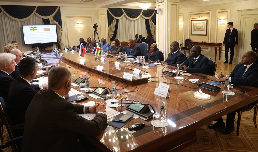 RCA-Russie : le président Touadera rencontre la présidente du Conseil de la Fédération RCA-Russie : le président Touadera rencontre la présidente du Conseil de la Fédération