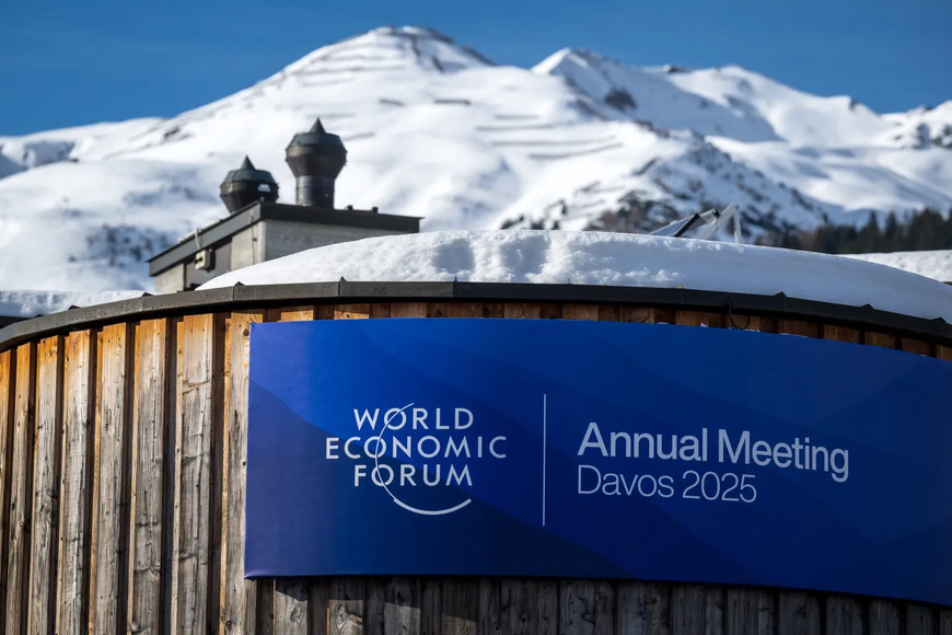 Un panneau indiquant le Forum économique mondial (WEF) est visible au Centre des congrès lors de la réunion annuelle du WEF dans la station alpine de Davos. Photo : FABRICE COFFRINI/AFP via Getty Images Un panneau indiquant le Forum économique mondial (WEF) est visible au Centre des congrès lors de la réunion annuelle du WEF dans la station alpine de Davos. Photo : FABRICE COFFRINI/AFP via Getty Images