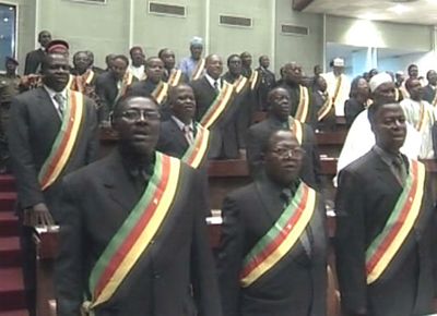 Cameroun :Députés et Sénateurs sous pression Cameroun :Députés et Sénateurs sous pression
