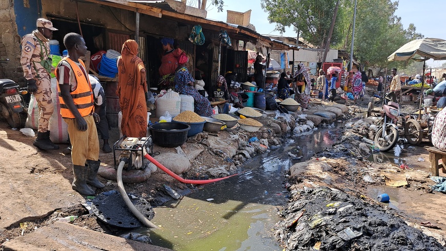Tchad - Coupure d'eau sur l'avenue Félix Malloum : la mairie de N'Djamena réagit Tchad - Coupure d'eau sur l'avenue Félix Malloum : la mairie de N'Djamena réagit