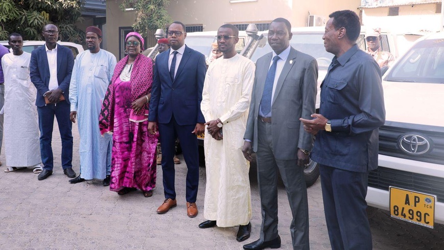 Transparence et reddition des comptes : l'AILC rend des véhicules à l'ONAPE Transparence et reddition des comptes : l'AILC rend des véhicules à l'ONAPE