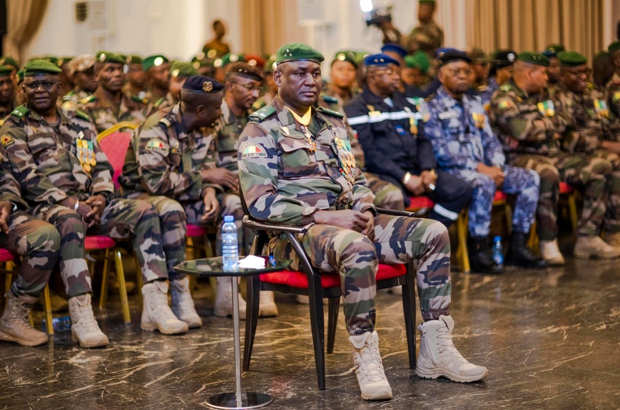 Mali : les Forces Armées présentent les vœux à leur chef suprême Mali : les Forces Armées présentent les vœux à leur chef suprême