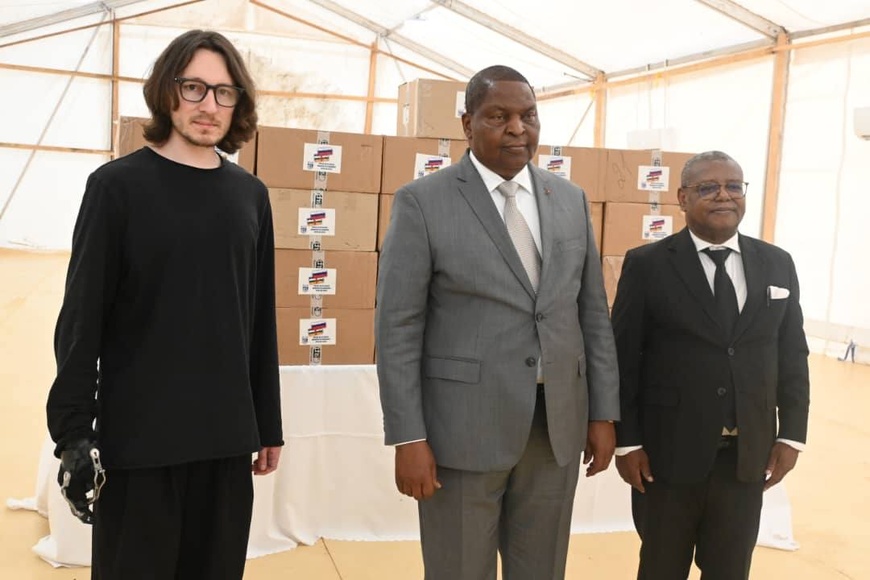 RCA : la Maison Russe offre un lot de médicaments contre le VIH/SIDA RCA : la Maison Russe offre un lot de médicaments contre le VIH/SIDA