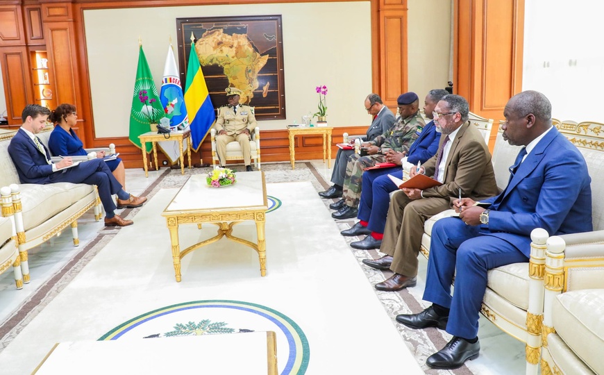 Gabon : le chef de l’État s’entretient avec l’ambassadeur des États-Unis Gabon : le chef de l’État s’entretient avec l’ambassadeur des États-Unis