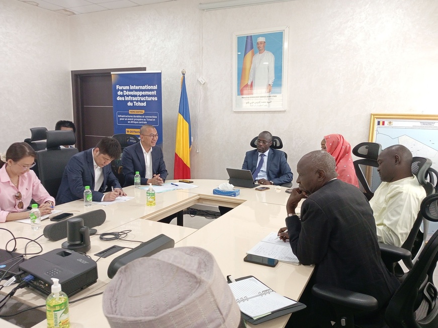Tchad : Le ministre des Infrastructures met la pression sur les entreprises pour accélérer les travaux Tchad : Le ministre des Infrastructures met la pression sur les entreprises pour accélérer les travaux