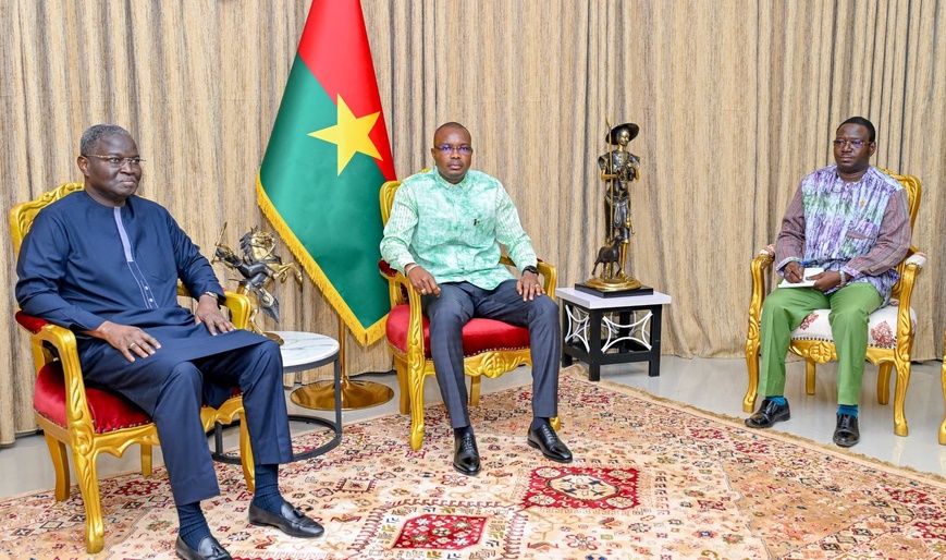 Burkina : la performance du pays saluée par le président de la Commission de l’UEMOA Burkina : la performance du pays saluée par le président de la Commission de l’UEMOA