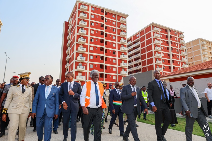 Côte d'Ivoire : le Premier ministre remet les clés de 1405 logements sociaux à leurs propriétaires Côte d'Ivoire : le Premier ministre remet les clés de 1405 logements sociaux à leurs propriétaires