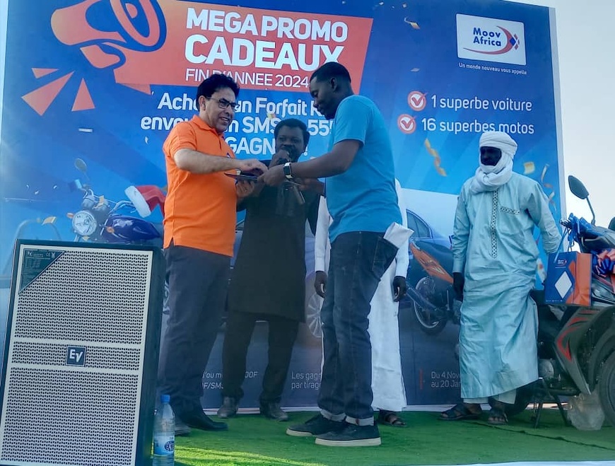 Tchad : Moov Africa récompense les gagnants lors de la dernière remise par la Méga Promo KDO de fin d'année 2024 Tchad : Moov Africa récompense les gagnants lors de la dernière remise par la Méga Promo KDO de fin d'année 2024