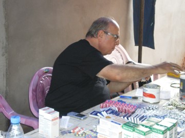Jean Claude Duviella veuillant sur la qualité des médicaments. Jean Claude Duviella veuillant sur la qualité des médicaments.