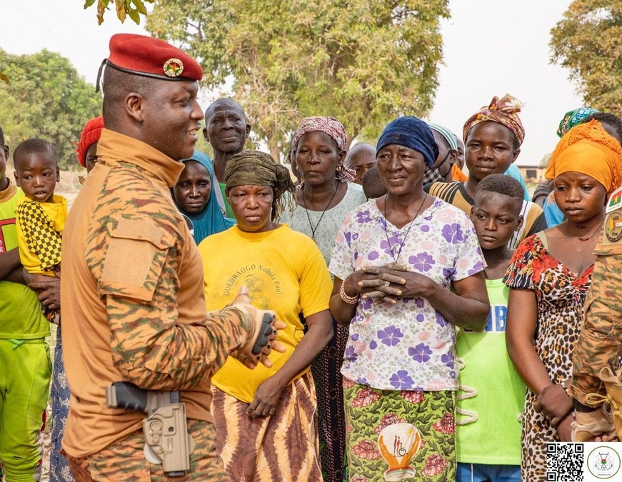 Burkina Faso : Le Capitaine Traoré célèbre les femmes et leur rôle crucial dans le développement du pays