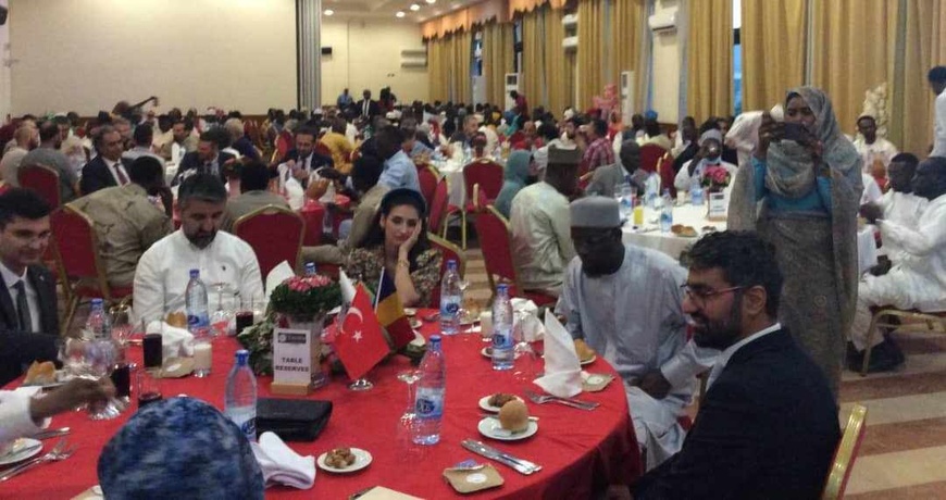 Tchad : un Iftar Sayim organisé par la Fondation Maarif de Türkiye Tchad : un Iftar Sayim organisé par la Fondation Maarif de Türkiye
