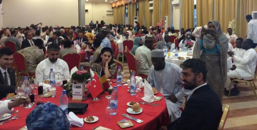 Tchad : La Fondation Maarif de Türkiye célèbre le Ramadan avec un Iftar de partage et de fraternité Tchad : La Fondation Maarif de Türkiye célèbre le Ramadan avec un Iftar de partage et de fraternité