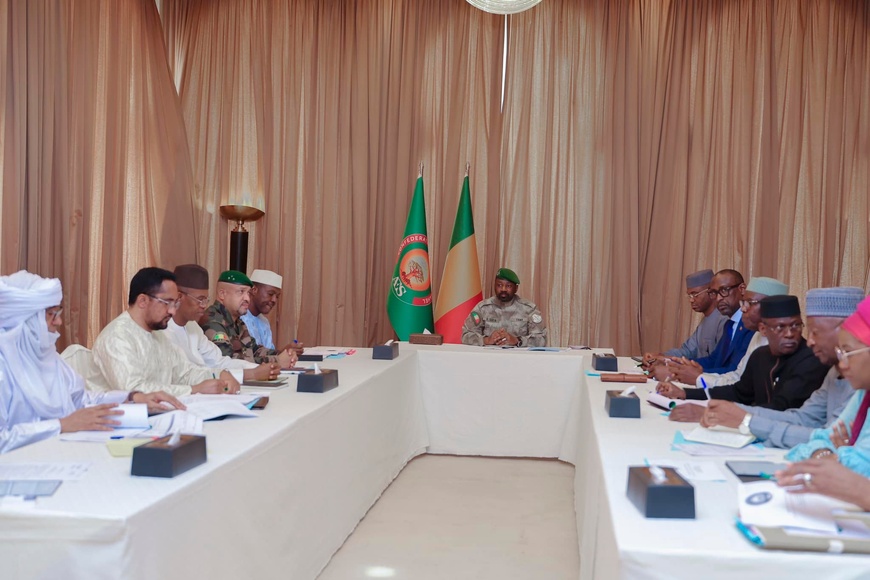 Mali : présidence de la Confédération des États du Sahel, le président de la Transition fait le point Mali : présidence de la Confédération des États du Sahel, le président de la Transition fait le point