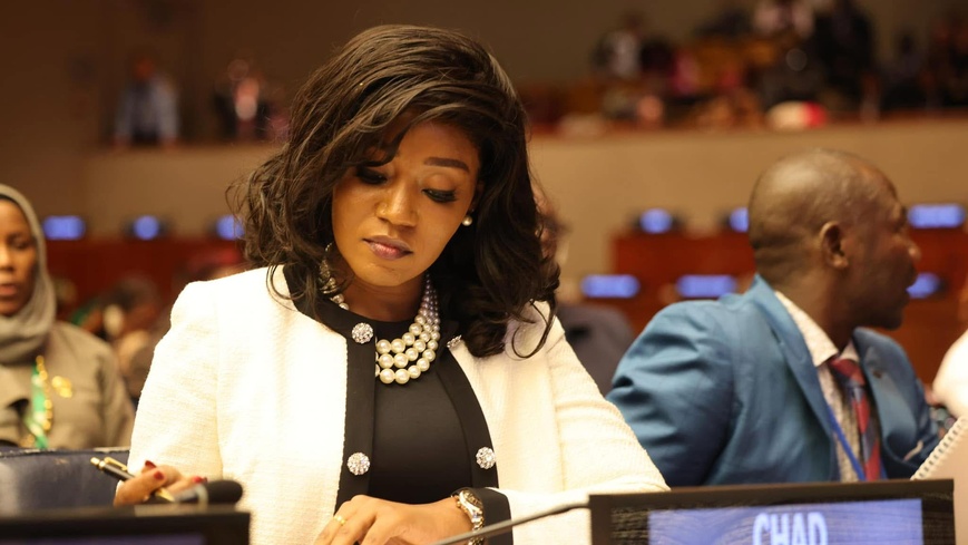 Son Excellence, Amina Priscille Longoh, prononçant sa déclaration devant l'auditoire. Son Excellence, Amina Priscille Longoh, prononçant sa déclaration devant l'auditoire.