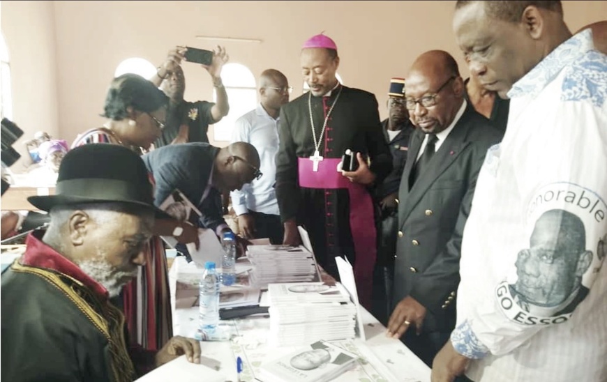 Jean Bernard Ndongo Essomba : une légende camerouanise célébrée dans un ouvrage Jean Bernard Ndongo Essomba : une légende camerouanise célébrée dans un ouvrage