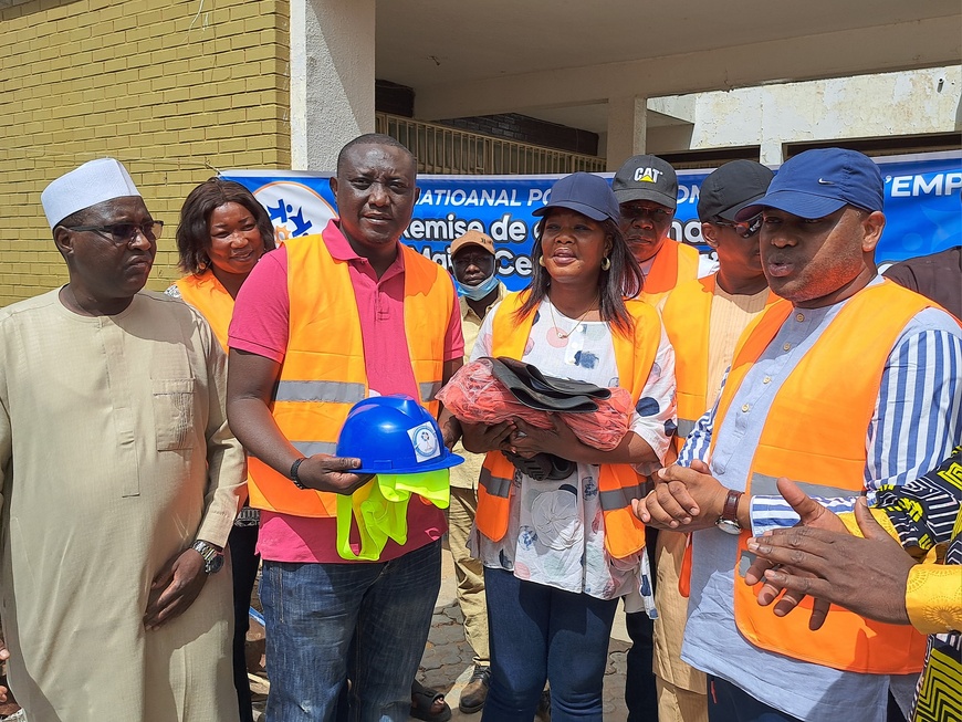 Tchad : L'ONPE a fait un don important de matériel de travail à la Commune de N'Djaména Tchad : L'ONPE a fait un don important de matériel de travail à la Commune de N'Djaména