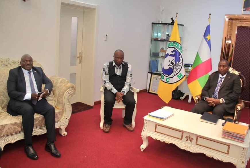 RCA : le président de la République reçoit un émissaire ougandais RCA : le président de la République reçoit un émissaire ougandais