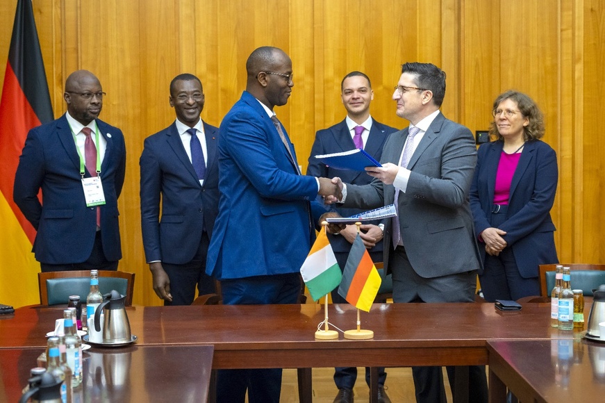 Côte d’Ivoire : 400 campements bientôt raccordés au réseau électrique par le photovoltaïque Côte d’Ivoire : 400 campements bientôt raccordés au réseau électrique par le photovoltaïque