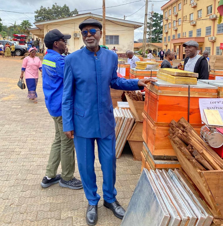 Cameroun : du matériel de production de miel remis aux apiculteurs locaux Cameroun : du matériel de production de miel remis aux apiculteurs locaux