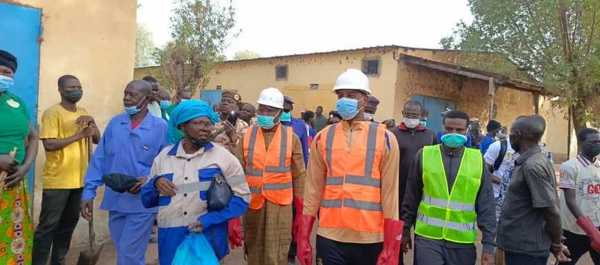 Tchad : Moundou se mobilise avec une opération de nettoyage au marché à mil Tchad : Moundou se mobilise avec une opération de nettoyage au marché à mil